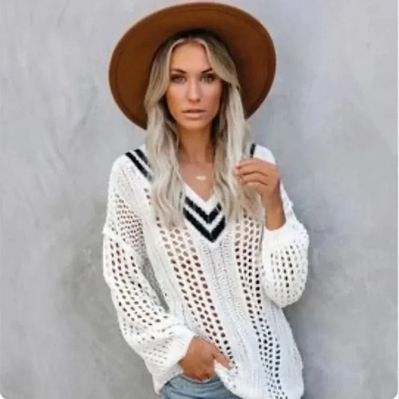 Vici Sweaters - Vici University Open Knit Sweater Off White V-Neck Size M